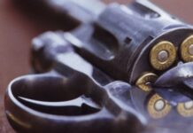 Задържаха козановци за незаконно притежание на оръжие и боеприпаси