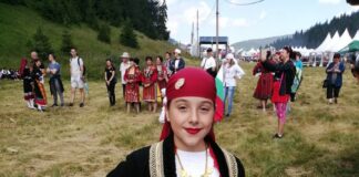 Втори ден на Роженския събор – в сърцето на гостоприемните Родопи (снимки) Талантливата асеновградчанка Лили Линова