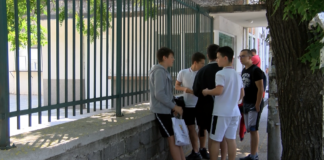 Матурата и по математика за 7-ми и 10-ти клас отмина, макар и с малък гаф