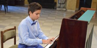 С четвърти самостоятелен концерт се представи пред асеновградска публика седмокласникът Борислав Ангелов, от класа по пиано на Кети Стоянова