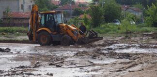 51 сигнала за наводнени къщи, дворове, подлези, улици, обществени сгради, паднали дървета за област Пловдив