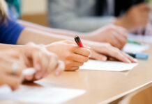 Вторият ДЗИ за дванайсетокласниците се проведе днес – падна се вариант 1