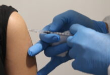 Бонус за ваксинирани учители – два дни повече платен отпуск