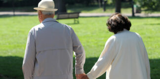 Изплащането на пенсиите и коледните надбавки ще започне по-рано