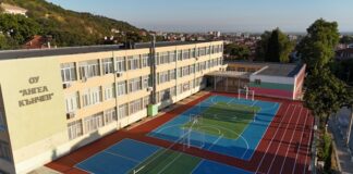 Обновиха спортната площадка в ОУ „Ангел Кънчев“ в Асеновград