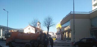 Проблем с канализацията в жилищна сграда в Асеновград