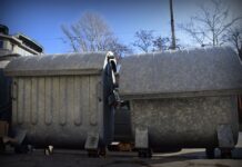 Проверка по сигнал за изхвърлени гуми до съдове за битови отпадъци извърши Община Асеновград