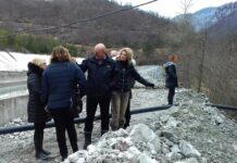 Министърът на околната среда и водите Емил Димитров на проверка след новото замърсяване на реките Юговска и Чепеларска с цианиди