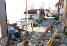 Стартира укрепването на свлечената част от ул. „Странджа“ в Асеновград