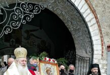 Литията с Чудотворната икона на Св. Богородица до местността Клувията в Бачково /СНИМКИ/