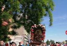 Понесоха в лития иконата на Св. Богородица от Асеновград към Бачковския манастир /СНИМКИ/