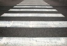 Кола блъсна дете на пешеходна пътека в Куклен