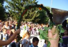 Още една седмица приемат документи за целева помощ за първокласници