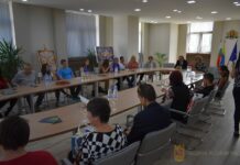 Кметът на община Асеновград Емил Караиванов се срещна със зрелостници от випуск 2018, останали без родители