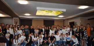 За седма поредна година младежи от Асеновград се събраха на благотворителен коледен бал