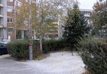 Защо бариера, която Общината разпореди да бъде премахната, отново е поставена от частно лице