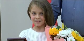 Наградиха с плакет и подаръци талантливата Ели Василева за популяризирането на Асеновград