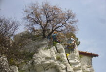 Децата от „Приключенци” ще катерят скалата под параклис „Св. Димитър”