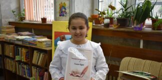 10-годишната Елмира Кадир е Читател на 2021 г. в Асеновград при децата Елмира Кадир