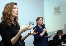 Разработиха унифициран български жестов език