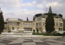 Поетично матине с пловдивския поет Ради Стефанов Радев се състоя в Градската библиотека на Асеновград