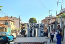 Подменят старите и счупени контейнери за смет в Асеновград