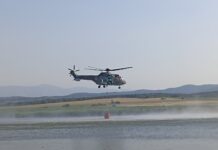 Вертолет от Крумово се включи в гасенето на пожара край Калояново