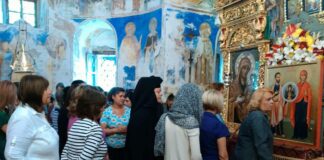 Учители по вероучение на конференция в Горноводенския манастир