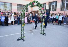 Кметът Емил Караиванов откри новата учебна година в ОУ „Петко Каравелов“