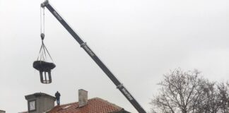 След 60 години възстановиха часовниковата кула в град Куклен