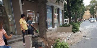 Две момичета едва не пострадаха от катастрофа вчера на ул. „Никола Вапцаров”