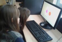 Учениците трябва да усвояват дигитални умения още от първи клас