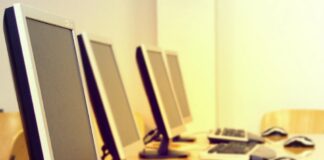 Изпит по компютърни умения за десетокласниците