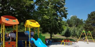 Децата в гр. Куклен посрещат Деня на детето с нов площад и модерна детска площадка