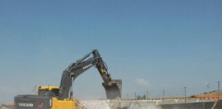 48 незаконни постройки в ромската махала са съборени