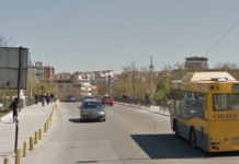 Затворен за движение е мостът на пазара