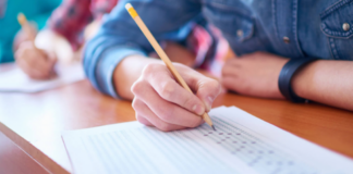 На задължителна матура през май ще се явят над 46 000 зрелостници