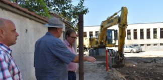 Кметът инспектира ремонтите на улиците из града и посъветва работниците: Работете качествено, хората гледат и оценяват