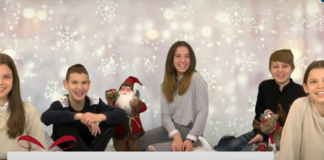 С Новогодишни усмивки ТВ САТ КОМ посреща 2022 г.