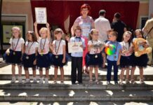 ДВГ „Пеещите котенца“ с 20-годишен юбилей в Дома на културата „Борис Христов“