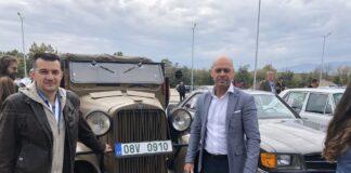 Над 40 атрактивни автомобила се включиха в ретро рали „Родопи”