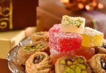 Мюсюлманите празнуват Рамазан Байрам, познат и като Шекер Байрам