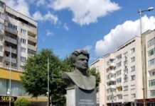 Паметникът на Александър Стамболийски в Асеновград се нуждае от ремонт, сигнализират граждани