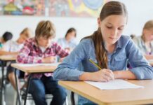 Учениците в Асеновград отново на училище без тестове