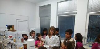 Демонстрация на химична лаборатория и дегустация на здравословни храни на Европейската нощ на учените в Университета по хранителни технологии