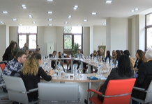 Ще гласуват финансова помощ за абитуриент, останал без един родител