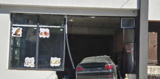 Автомобил, управляван от млада жена, влетя в магазин в Асеновград