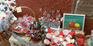 Коледен благотворителен базар