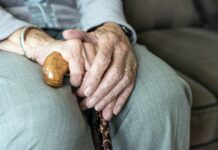 Пенсиите и добавките от 50 лева към тях ще се изплащат между 7 и 21 декември