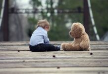 Набират се доброволни или професионални приемни родители